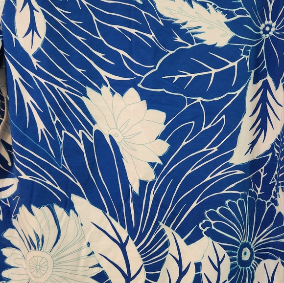 Women's Talbots Blue Floral Shirt, Size L - Picture 11 of 11